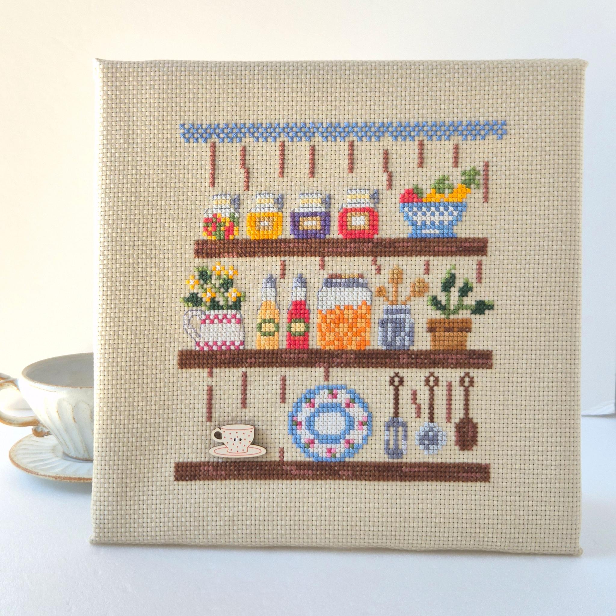 (刺繍キット販売) 暮らしを彩るキッチンシェルフ クロスステッチ1枚目の画像